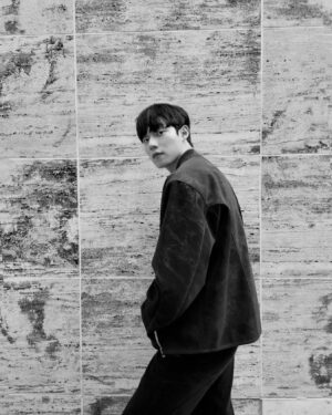 Yoon Jae-chan Instagram - 회사옆 포토존☺️
