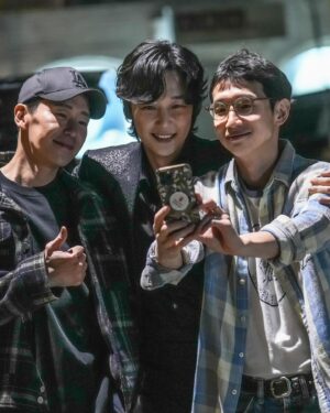 Yoon Jong-hoon Instagram - ⠀
현장에 응원 와준 태규형과 함께
❤️

#7인의탈출