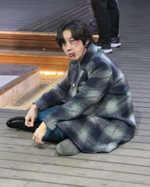 Yoon Jong-hoon Instagram - ⠀
진모를 안 때리는 사람을 찾는게 빠를 듯 ㅎㅎ🤣
오늘 밤 만나요!!
⠀
#7인의탈출