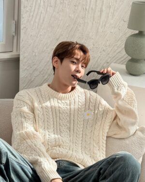 Yoon Seo-bin Instagram - -
Feel so funny😎

#광고 #XREAL #XREALAIR2 #XREALAir2 #Air2 #스마트글래스 
#AR글래스 #증강현실 #빔프로젝터