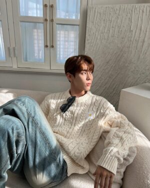 Yoon Seo-bin Instagram - -
Feel so funny😎

#광고 #XREAL #XREALAIR2 #XREALAir2 #Air2 #스마트글래스 
#AR글래스 #증강현실 #빔프로젝터