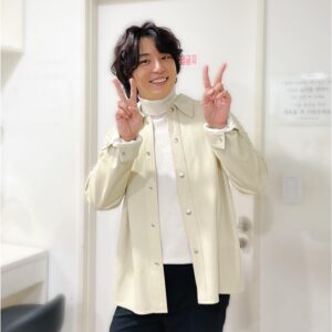 Yoon Shi-yoon Instagram - 🤩

오늘 여러분을 만나서 너무 행복😍😍