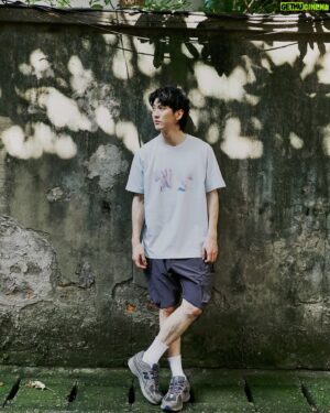 Yorke Sun Instagram - 「謊言，也是一種另類的愛」

這是出自【我推的孩子】 裡非常經典的台詞
曾經身為偶像的我，也能夠理解這句話背後的含義

不過今天，我只跟大家說實話：

「那就是UNIQLO推出了【我推的孩子】 UT」

嗯⋯對不起了錢錢，我需要這個酷東西⋯

這次的【我推的孩子】 UT有5款男女適穿成人裝，以及4款童裝，無論大人、小朋友或是跟我一樣的大朋友都可以穿

而圖騰方面，不只有動畫裡的經典場景、也有愛的閃亮瞳孔與招牌手勢、充滿舞台魅力的「新B小町」團隊、甚至連MV裡的兔子裝都有

隨著動畫第二季的到來，相信又會再次掀起一波熱潮，身為一個死忠粉絲，當然要穿著【我推的孩子】UT追動畫，而除了追動畫的時間，也是可以穿著走在街上，讓別人羨慕羨慕你有這麼酷的衣服哦！

7/5(五)起，全台UNIQLO門市及網路商店皆有販售！

@uniqlo_taiwan 

#我推的孩子
#WITHUT
#UNIQLOUT
#UNIQLOTAIWAN
#LifeWear簡約更顯不凡
#UNIQLOOK