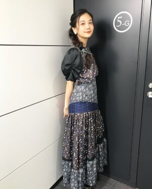 Yoshiko Sengen Instagram - ・
取材の時の衣装。
青〜🙆‍♂️🔵🔵🔵
LINE BLOG更新しました✏️
記事のまとめ、お知らせ等々。
👀
#映画
#夜明けを信じて
#movie
#twiceborn 
#okawaryuho 
#大川隆法
#happyscience