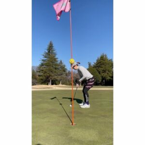 Yoshito Okubo Instagram - 先日、3人で回ったゴルフ⛳️

この日も楽しすぎたな🤣

動画見返すと面白いね…😆👍

ゴルフはそう上手くは行かない…。
だから面白い😊

2人に置いていかれないように
私も頑張ろー👊

#ゴルフ
#大久保嘉人
#村越優汰
#吉田沙保里