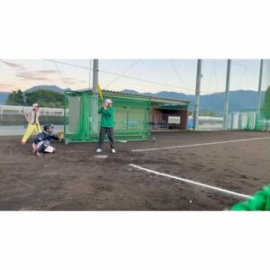 Yoshito Okubo Instagram - 3年連続Jリーグ得点王の
よっくんと一緒に甲府を旅しながら、部活に励む高校生をサプライズ訪問しました😊

サッカー部では
直接よっくんがフリーキックを伝授⚽️✨

女子硬式野球部では
2人で選手たちと真剣勝負！⚾️

部活っていいですね👍
高校生に戻ったような気分になって
逆に元気とパワーをいただきました😆🙏

ケーブルテレビでご覧ください😉

コネクト！
～元気と笑顔を届ける旅～
#1　甲府編
satonoka 4K
1月8日(月)19:00〜

#大久保嘉人
#吉田沙保里