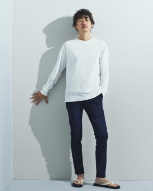 Yosuke Kubozuka Instagram - @aposture_official
@zozotown

「1億枚の商品を売るのではなく、
1億個のスタイルを創出する」
をコンセプトにした新ブランド
『Apo(s)ture』が本日ローンチだそう!!!
 
ローンチ記念にとお声掛け頂いた窪塚洋介は、
コラボボトムスを作ったよ☻

デニムとチノの両立てで、
①ストレッチ性が超高いスーパースキニー。
②シンプルな定番ストレート。
③ユニセックスなワイド。
つまりトータル6型です。
 
コンセプト、履き心地、細かい仕様まで、
こだわりを反映してもらったボトムたち！
プロフェッショナルと作りあげていく楽しい時間は、
どんなファッションスタイルの皆さんにも必ずハマる一本があることを約束しましょう🤝✨
あえて"全推し"と言わせて頂きます📣

 
⚠️販売期限は4/14 23:59まで⚠️