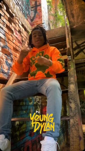 Young Dylan Instagram - Happy #Juneteenth✊🏾

Pre Save my new single “Bet It” 🧨🔥 Link in Bio 
#YoungDylan #JermaineDupri  #BetIt 👏🏾