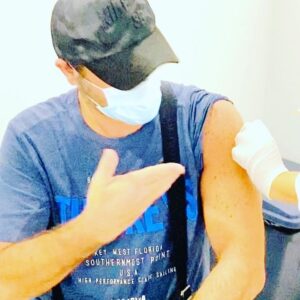Youssef El Khal Instagram - تْلَقَّحنا 💉 
#covid_19
‏⁦‪#y_y_k‬
