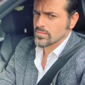 Youssef El Khal Instagram - صمتي أنينُ الغضب
نظرتي تكسر الأفق
إسمي أجمل الثياب 
رحلتي لامتناهية الحلم
خياري مسؤولية التعب
دمي يروي ظمأ الجسد
وجعي يذكرني أني إنسان 
صلاتي ايمان الكُفر
نومي غوص الفِكر
ليلي عدو النهار
كل ذلك أنا.. هُنا..و لكن..
حياتي.. قرار القدر...
‏⁦‪#y_y_k‬