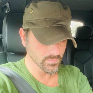 Youssef El Khal Instagram - ‏شرذمتم أسمى مُلك لدينا و أقدس أسرار بلادنا؛ العائلة.. من القتل وصولاً الى التفريق؛ جرائم لن تُغتَفَر.
‏⁧‫#لبنان‬⁩ ⁦‪#y_y_k‬⁩