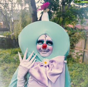 Yovska Instagram - 🐛 The story of the Ugly Phagipillar 🥺🐛
.
Outfit for my performance @agotoronto ! Such an honour to get to perform there 🥰🏳️‍🌈
.
Thankyou @sourmiles @justannealien for help with the photos
.
#art #caterpillar #drag #altdrag #costume #design #photography #dragplushie #dragcreature #dragcryptid #clubkid #funny #whimsical #bugslife #clown #bugs #insect #canadianartist #canadiandrag