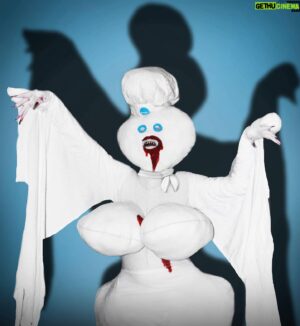 Yovska Instagram - 😲🍰 This Dough Boy has a thirst for HUMAN BLOOD 🩸🦇
.
#pillsbury #pillsburydoughboy #cosplay #drag #art #altdrag #clubkid #clubkids #horror #vampire #gothic #dragplushie #dragcreature #photography #canadianart #canadianartist #costume #mask