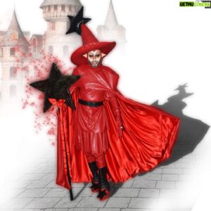 Yovska Instagram - ⭐️ 🩸 I’ll be your Final Fantasy 🩸⭐️
.
What I mightve worn for the DnD challenge on Dragula Titans ⭐️ My take on a Wizard Gnome… well more so Wizard less gnome. A bit of Red Mage…Giving you a lil bit Spanish Inquisition moment a lil bit 😂
.
.
#dragula #art #dragulatitans #design #wizard #finalfantasy #redmage #costume #drag #dragking #clubkid #altdrag #fashion #medieval #mage #magician #canadianart #canadiandrag
