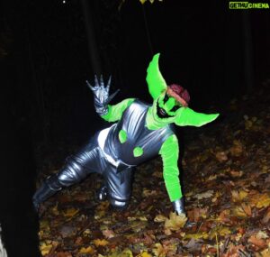 Yovska Instagram - 👽🛸On Wednesdays we wear green🙄💚
.
My would be sci-fi horror look! Brain prosthetic by @seyonceknows 
.
#alien #art #goblin #hopskinvillegoblin #paranormal #cryptid #dragcreature #dragmonster #martian #design #fashion #photography #dragula #dragmonster #clubkid #canadianartist #costume