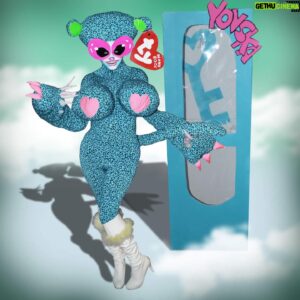 Yovska Instagram - 🧸 What toy did you ask from Santa this year ?🧸🎁
My take on a Beanie Boo leopard plushie 🤫 Happy Holidays 🎁 
.
Photo and outfit by me!!!
#drag #art #costume #dragula #dragrace #altdrag #rpdr #beanieboo #beaniebabies #weirdcore #dreamcore #whimsical #fantasy #cosplay #clubkid #makeup #canadadrag #canadianartist #dragcreature