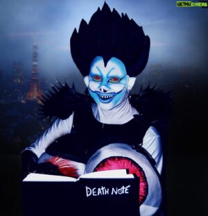 Yovska Instagram - 💀🍎 Did you know, Gods of Death love apples?? 🤗
.
So excited next week for the Dragula Premiere! Ill be guesting IN CHICAGO Oct 25th @dstequilaco and on the 26th my TORONTO viewing party @seescapeto 
.
#ryuk #deathnote #shinigami #lightyagami #drag #art #cosplay #halloween #dragula #dragrace #dragcreature #dragmonster #costume #makeup #clubkid #photography #cursedcosplay