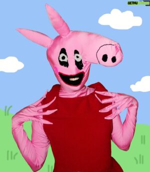 Yovska Instagram - 🐷🐽Hi Im Peppa Pig 🐖
.
.
.
#art #creepy #peppapig #peppa #dragula #altdrag #drag #costume #cursedimages #peppapigmemes #cursed #mask #design #horror #creepypasta #cosplay #liminalspace #aesthetic #nightmare #dragcreature