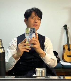 Yu Jun-sang Instagram - 너무 행복한 콘서트 .친구들도만나고
그리고 빅터를 만났다.
브랜든리 심포니 ost 콘서트 

#이성준작곡가 #브랜든리음악감독님#프랑켄슈타인ost
#옥주현#김지우#기세중#yujunsang #함께했던 친구들 그리고
#관객여러분 #고맙습니다^^