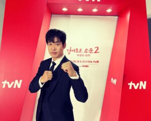 Yu Jun-sang Instagram - We can do it !!!
 
#경이로운소문2_카운터펀치 
#luxurymagazine 
#yujunsang 
#gamotak #함께가시죠^^