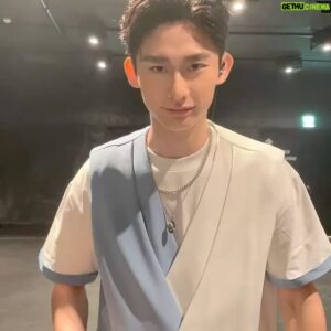 Yu-Tung Lin Instagram - ⁡
感謝大家又再一次的和我們度過這美好的夜晚😎
⁡
感謝世豪哥 @lisley 的用心🙏 讓我們有這個機會獻唱給大家😎
⁡
謝謝原唱 @kennyw0317 的危愛 真的好好聽🥰
謝謝 @ceon0693 溫老師一直以來的支持與鼓勵🙏
⁡
謝謝 @kaihsu_ 看見你在我面前就不緊張了😌
⁡
謝謝 @kiseki_dear.to.me 奇蹟讓我們K4能站在舞台上一起唱歌🥰
⁡
#奇蹟
#演唱會
⁡