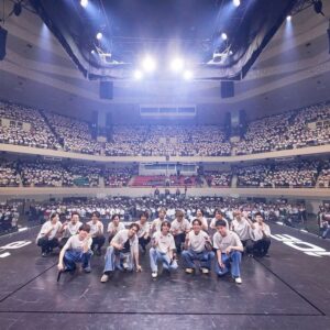 Yudai Ohno Instagram - 10周年。
7年ぶりに立たせてもらったこのステージでは当時とはまた違った幸せにつつまれすぎてていました。

ほんっっとうに僕たちDa-iCEに出会ってくれてありがとう！！！！！

そして、これからもよろしくお願いしますっ！！！

みーーーんな愛してるーーーー😭