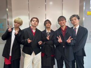 Yudai Ohno Instagram - 音楽の日2024

ご覧いただいた皆様、ありがとうございました✨

もう最初のI wonderからダンスバトルも楽しすぎましたし

最後のhopeバンドに出演させていただけたことも幸せすぎるし

番組タイトルだけあって本当に音楽って素敵だなぁと思いました✨

共演者の皆様、
スタッフ関係者の皆様、
応援してくださった皆様、

ありがとうございました😭✨

#音楽の日2024 #da_ice #幸せすぎる #音楽好きすぎる #毎日音楽の日にしたいレベル #今日寝れるかなぁ笑