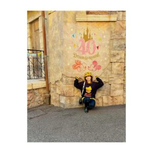 Yui Makino Instagram - 🐭🐭🐭❤️

#ディズニーランド #ディズニーシー #夢の国🐭 #2days 
#10年振りぐらい #久しぶりすぎてテンション上がる