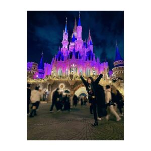 Yui Makino Instagram - 🐭🐭🐭❤️

#ディズニーランド #ディズニーシー #夢の国🐭 #2days 
#10年振りぐらい #久しぶりすぎてテンション上がる
