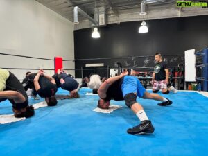 Yujiro Kushida Instagram - 腹筋とび、エビ、逆エビ、三点倒立、テイクダウン、カブリ…本日はアドバンスクラスを担当しました。 @njpwacademy 

It's really fun spending time together thinking about professional wrestling.