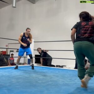 Yujiro Kushida Instagram - 腹筋とび、エビ、逆エビ、三点倒立、テイクダウン、カブリ…本日はアドバンスクラスを担当しました。 @njpwacademy 

It's really fun spending time together thinking about professional wrestling.