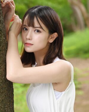 Yūka Murayama Instagram - 手汚れた

 #03 
 #夏 
 #白ワンピ