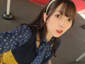 Yuka Nishio Instagram - #トモ写 ! #おゆれお #西尾夕香 #倉知玲鳳　#レトロ #レトロコーデ #花やしき
れおちゃんがペアの相手に選んでくれたの嬉しかったなぁ
後半のソロ写真は太陽疲れして休憩中な顔です