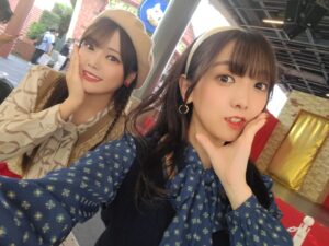 Yuka Nishio Instagram - #トモ写 ! #おゆれお #西尾夕香 #倉知玲鳳　#レトロ #レトロコーデ #花やしき
れおちゃんがペアの相手に選んでくれたの嬉しかったなぁ
後半のソロ写真は太陽疲れして休憩中な顔です