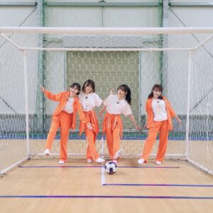 Yuka Nishio Instagram - #ハピアラ #D4DJ #ハピアラ課外活動 #HappyAround #西尾夕香 #三村遙佳 #各務華梨 #入江麻衣子 #ジャージ #バスケ ? #サッカー ?