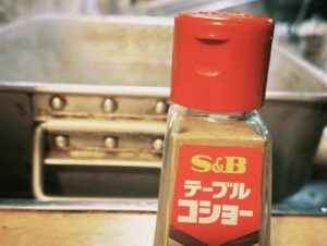 Yuki Torigoe Instagram - 🍙🍚🍲🍜🍣
#飯テロ #どーん
#瓦そば #子供の時から大好き
#うどん #大好き #にしても食べ過ぎ
#神社巡りとセットで #ご当地 #ごはん巡り