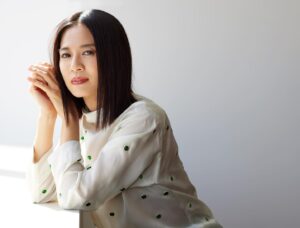 Yukiko Shinohara Instagram - 最近、篠原のお笑い動画しか載せてなかったなぁ〜、と猛省しているマネージャーです👩🏻‍💼😳
ということで、今回は強くて美しい、セクシーな #篠原ゆき子 を皆さんにご覧いただきたく、こちらの写真を投稿させていただきます😍✨
先日、MOVIE WALKER PRESSさんに取材をしていただきました！（URLはインスタのプロフィールに貼ってあります。ぜひご覧ください❣️）
取材アザーカット（ちなみに、こちらマネージャーが勝手に気に入ってる写真😂）掲載許可いただいたので投稿させていただきます🤩🌈✨
カメラマン: #河内彩 さん、素敵なお写真ありがとうございました🙇‍♀️💕
#moviewalkerpress #asianbeauty #asianactress #asia #japanesegirl #japan #tokyo #mortalkombat