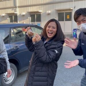 Yukiko Shinohara Instagram - 相棒19、涙のクランクアップ致しました〜！！！
3月3日、今夜21時からの放送もよろしくお願いします😊

（橋本さん、高野プロデューサー、ご協力ありがとうございました！いつもスタッフの皆様にたくさん助けていただき、感謝でいっぱいです🙇‍♀️👩🏻‍💼）
 #相棒19 #テレビ朝日 #感謝