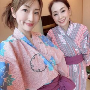 Yûko Shôji Instagram - 母の日にプレゼント渡せてなかったので近場で温泉旅行♨️
@manyo_toyosu 豊洲の万葉倶楽部へ✨☺️
娘も一緒に親子3人女子旅楽しかったぁ🥰
3人で大浴場行ったり部屋風呂も箱根の温泉と同じらしく
気持ちよくて何回も入りました^_^
そしてアートメイクしたからずっとスッピンでいたよー笑
@kinshicho.beautyclinic 錦糸町ビューティークリニックの眉毛アートめちゃくちゃオススメ✨
凄く上手で、母も私のみてやることに！笑
全く痛くないしやって本当に良かった^_^
朝、眉毛描くのに時間かかってたから超楽ちん🌟
#豊洲万葉倶楽部#親子旅#温泉#アートメイク#アートメイク眉 #眉毛