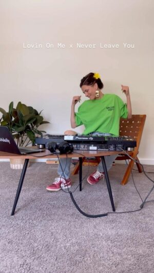 Yulia Kirillova Instagram - was always in love with this Uh Oooh Uh Oooh 🫦

#djgirl#mashup#transition#jackharlow