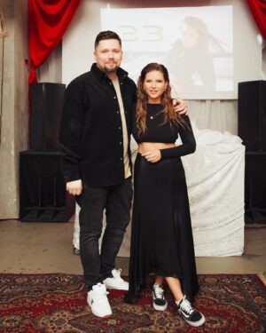 Yuliya Topolnitskaya Instagram - Семья💙 
Photo : @vi.lebedeva.ph 💫