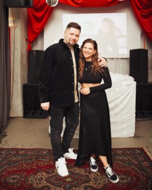 Yuliya Topolnitskaya Instagram - Семья💙 
Photo : @vi.lebedeva.ph 💫