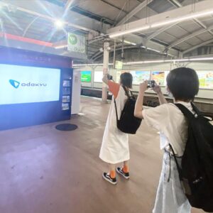 Yume Miyamoto Instagram - 年が経つにつれて周りへの感謝が
とってもとっても強くなっていきますねえ

先日あげた牛すき鍋は
藤原夏海ちゃんと小市眞琴ちゃんと行った
箱根旅行での一幕でした♨️

むちゃんこ楽しかったなあ...
３人でユネッサンしたよ〜う

2人ともありがとう〜〜〜

また行きたいゾ