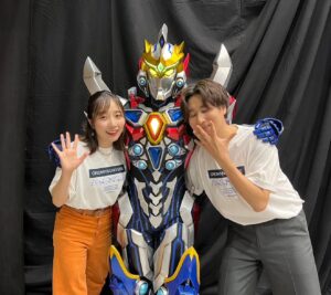 Yume Miyamoto Instagram - #とりユニ　#とりラジ

公開録音！ありがとうございました！
平日の夜なのに満員のアシストウェポンさん達に
囲まれながらほんっっとに
幸せすぎる空間で最終回を迎えました。

色んなことがあった5年間。
ずっっとずっと楽しかったです！

そして大きな告知も！
これからもユニバース、みんなとしたいな。

本当にありがとうございました！

相棒さんよ〜一緒がんばろねっ！
沢山支えられてます。ありがとうね。