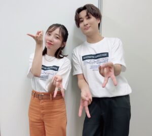 Yume Miyamoto Instagram - #とりユニ　#とりラジ

公開録音！ありがとうございました！
平日の夜なのに満員のアシストウェポンさん達に
囲まれながらほんっっとに
幸せすぎる空間で最終回を迎えました。

色んなことがあった5年間。
ずっっとずっと楽しかったです！

そして大きな告知も！
これからもユニバース、みんなとしたいな。

本当にありがとうございました！

相棒さんよ〜一緒がんばろねっ！
沢山支えられてます。ありがとうね。