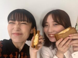 Yume Miyamoto Instagram - ルジュ、ナオミ
これから1クール、よろしくね！

くううぅ、、、しびれた....！！！

ご視聴ありがとうございました😉🍫❤️‍🩹

#メタリックルージュ