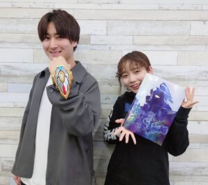 Yume Miyamoto Instagram - #とりユニ　#とりラジ

公開録音！ありがとうございました！
平日の夜なのに満員のアシストウェポンさん達に
囲まれながらほんっっとに
幸せすぎる空間で最終回を迎えました。

色んなことがあった5年間。
ずっっとずっと楽しかったです！

そして大きな告知も！
これからもユニバース、みんなとしたいな。

本当にありがとうございました！

相棒さんよ〜一緒がんばろねっ！
沢山支えられてます。ありがとうね。