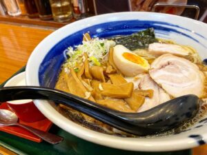 Yume Miyamoto Instagram - らーめん！らーめん！

うううう仕事で悔しいことがありんして...
ラーメンで紛らわすでござる🥷

悔しいと思えるうちはまだまだ伸びるぞお！！

ぐうううがんばるんだからあああああ！！

#直久