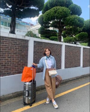Yun Yoo-sun Instagram - 울릉도에 미진이랑 
잘 디녀온거 알고 계시죠? 😆
오늘도 함께 해주세요🥰🥰
#오늘#사건이#정말잼나다는
#sbs금토드라마10시 #재벌x형사
 #만관부#😍😍😍