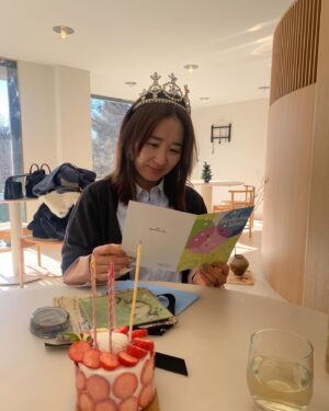 Yun Yoo-sun Instagram - 올한해 행복했던 시간을 기억해봅니다~